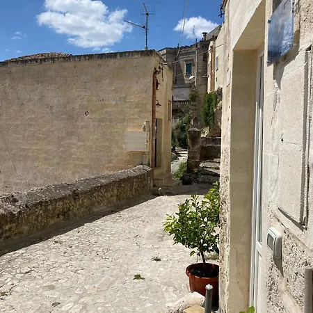 5 Elementi Sassi 马泰拉