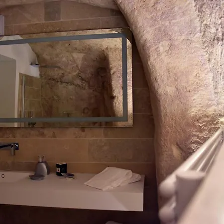 Pensión 5 Elementi Sassi