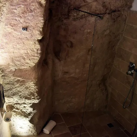 Pensión 5 Elementi Sassi 4*