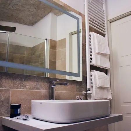 5 Elementi Sassi Pensión 4*