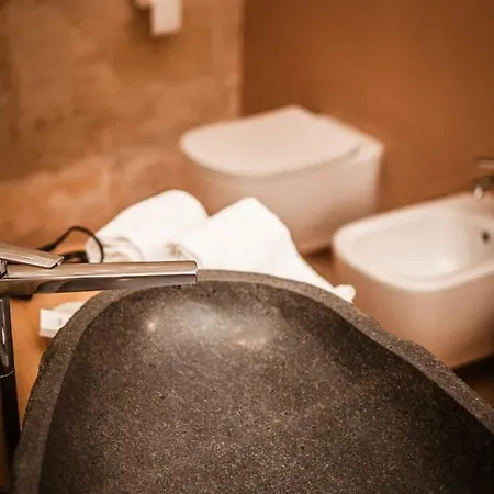 5 Elementi Sassi Pensión 4*