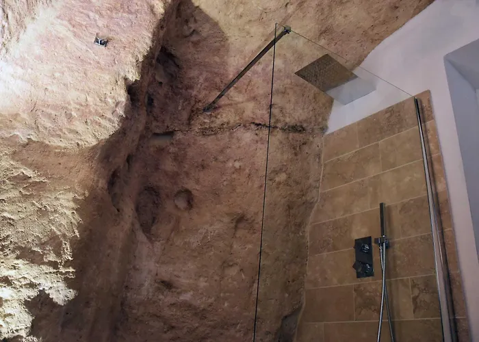 5 Elementi Sassi 马泰拉