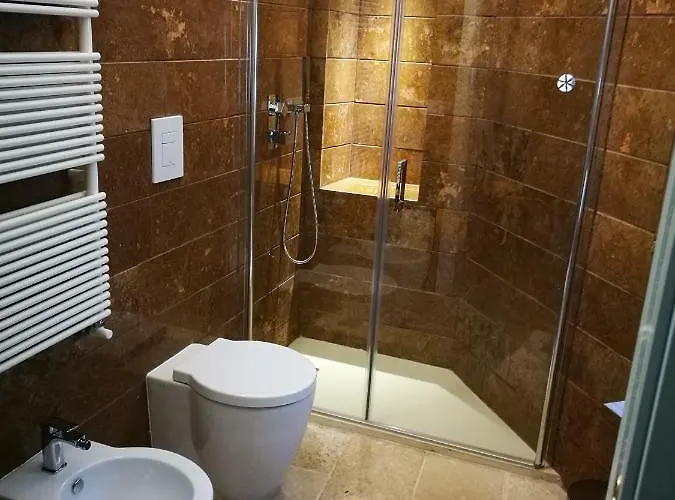 5 Elementi Sassi Pensión