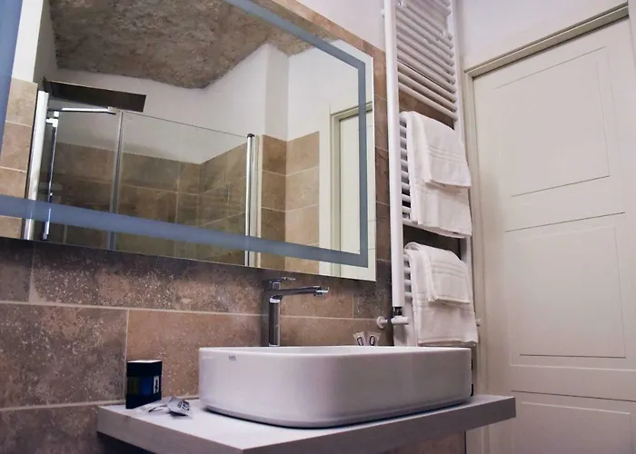 5 Elementi Sassi Pensión 4*